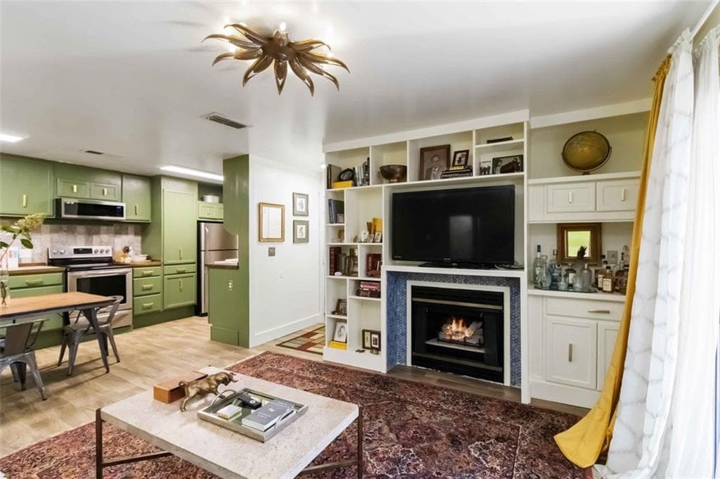 104 GRANVILLE Court 104, Atlanta, GA 30328 — most recent listing photo