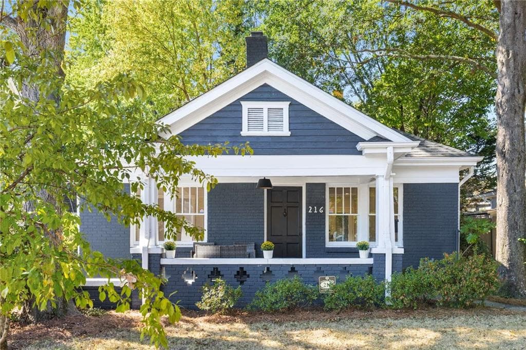 2 bedroom, 1 bathroom, 900 sq ft single family residence sold at 216 Haralson Avenue, Atlanta, GA 30307