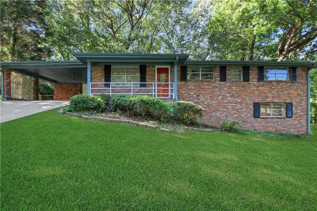 3 bedroom, 2 bathroom, 1,104 sq ft single family residence sold at 5835 S Bear Drive, Douglasville, GA 30135