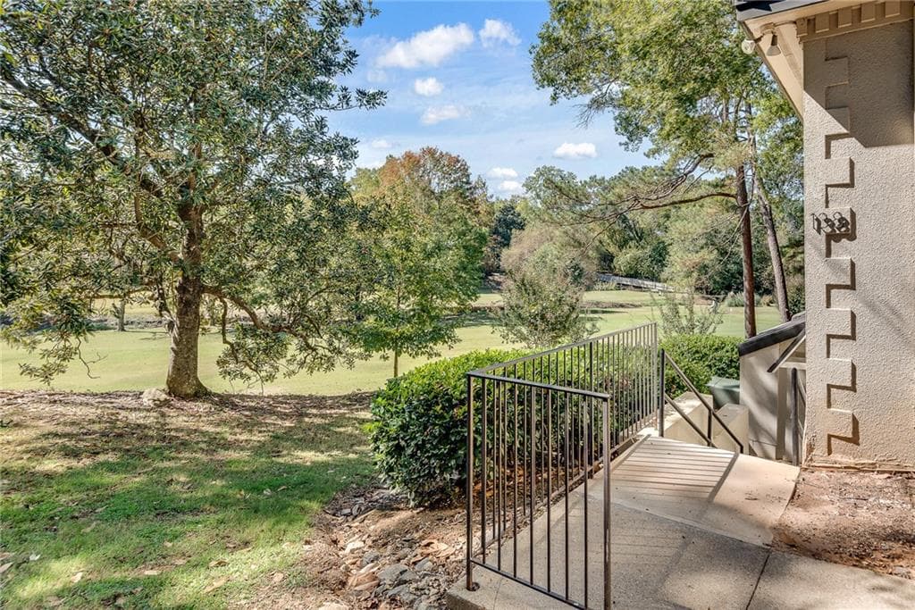2 bedroom, 2 bathroom, 1,279 sq ft condominium sold at 138 Elysian Way, Atlanta, GA 30327