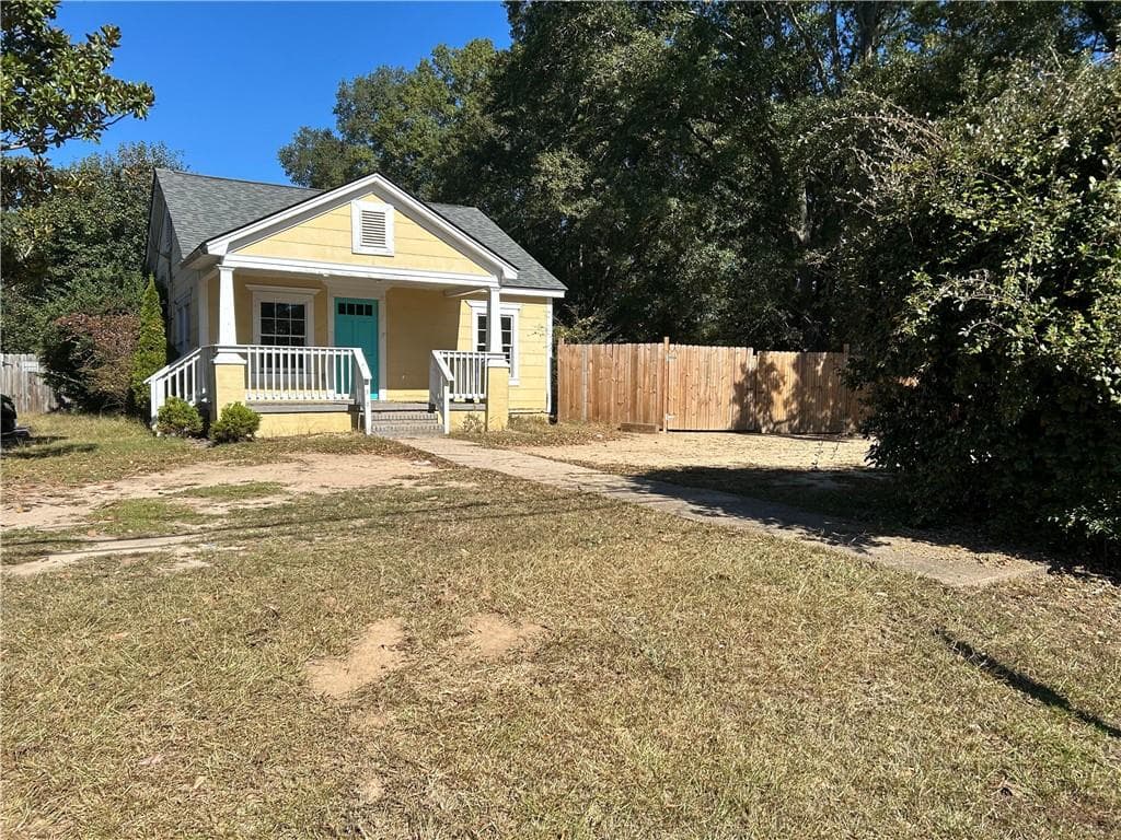 240 E 5th Avenue, Winder, GA 30680 — most recent listing photo