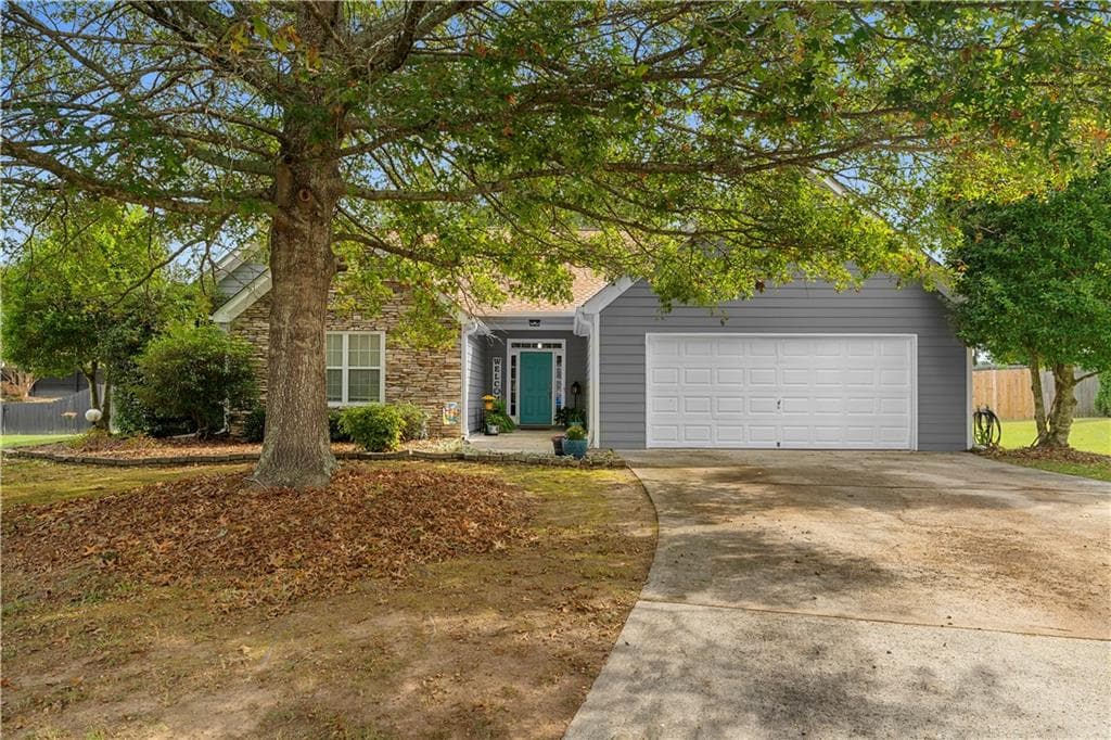 3 bedroom, 2 bathroom, 2,221 sq ft single family residence sold at 2553 Harvest Moon Court, Powder Springs, GA 30127