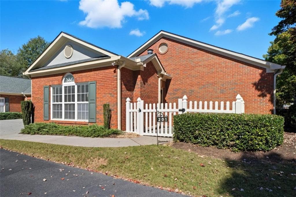 119 Holiday Road 201, Buford, GA 30518 — most recent listing photo