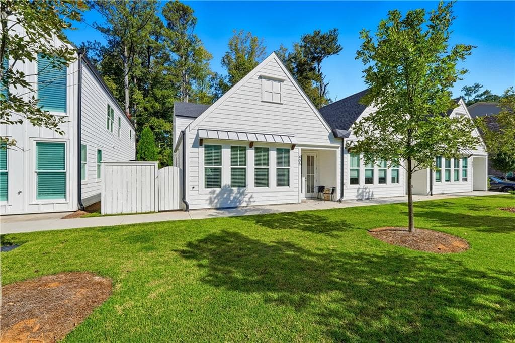 3 bedroom, 3 bathroom, 1,848 sq ft townhouse sold at 405 Burgundy Way, Woodstock, GA 30188