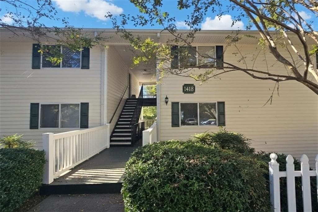 1 bedroom, 1 bathroom, 627 sq ft condominium for sale at 1418 Foxhall Lane 8, Atlanta, GA 30316