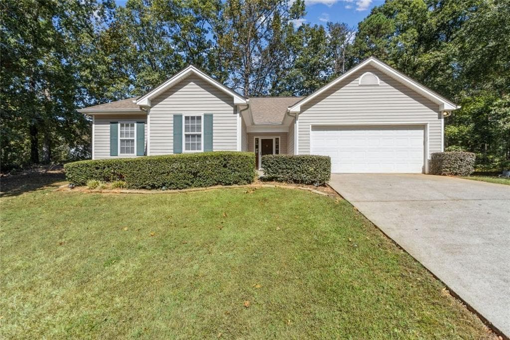 3 bedroom, 2 bathroom, 1,850 sq ft single family residence sold at 176 Creek View Drive, Hoschton, GA 30548