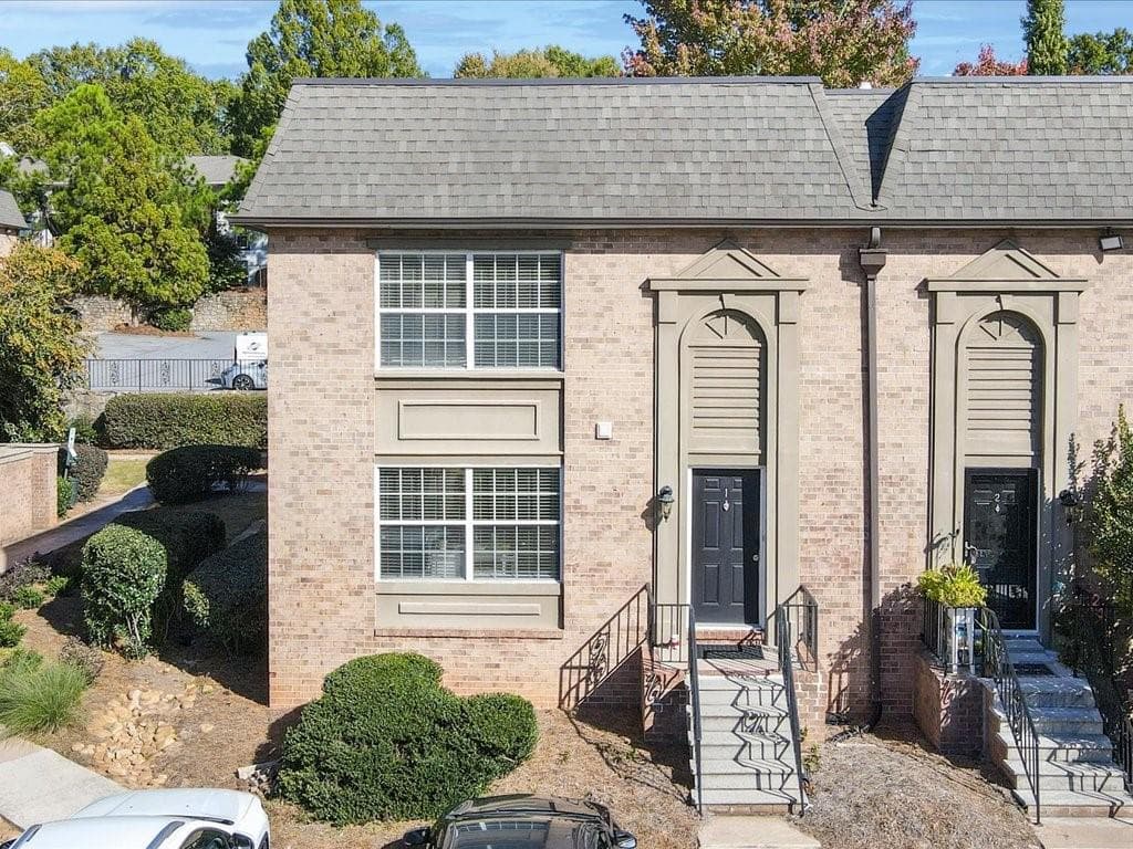 6980 Roswell Road M1, Atlanta, GA 30328 — most recent listing photo