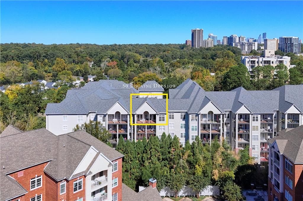 2 bedroom, 2 bathroom, 1,350 sq ft condominium sold at 50 Biscayne Drive 6109, Atlanta, GA 30309