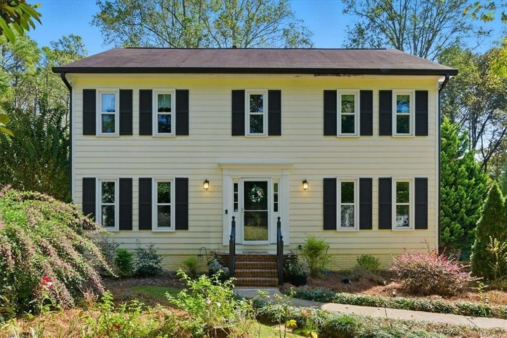 4 bedroom, 3 bathroom, 1,940 sq ft single family residence sold at 3760 Apple Way, Marietta, GA 30066