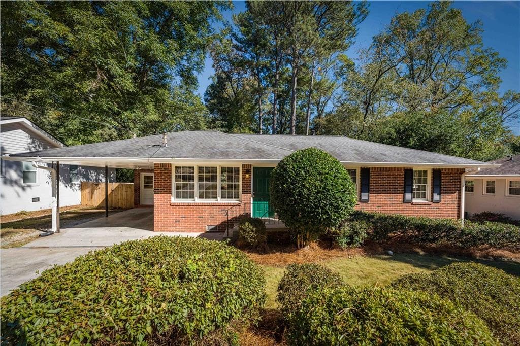 3 bedroom, 1 bathroom, 1,110 sq ft single family residence sold at 2611 Warwick Circle, Atlanta, GA 30345