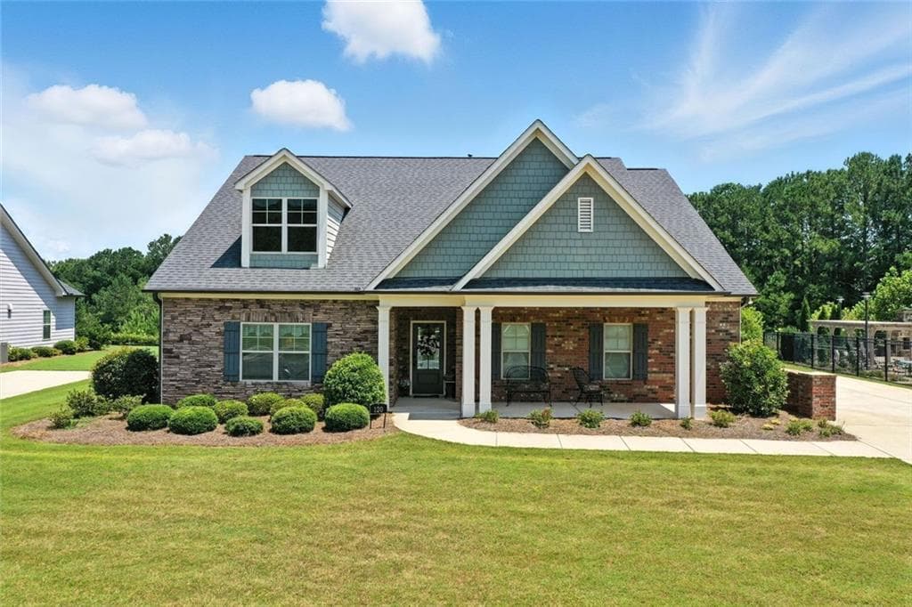 3 bedroom, 4 bathroom, 2,863 sq ft single family residence sold at 120 Sweetbriar Farm Road, Woodstock, GA 30188