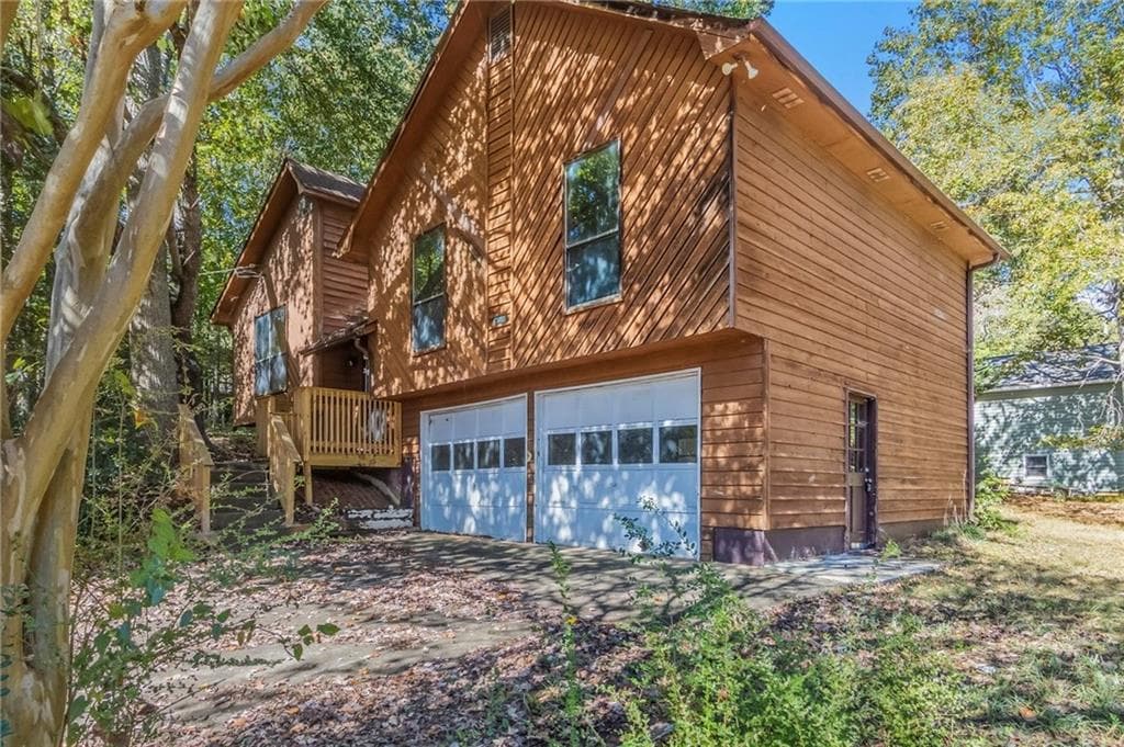 3 bedroom, 2 bathroom, 1,204 sq ft single family residence sold at 1100 Spring Place, Canton, GA 30115