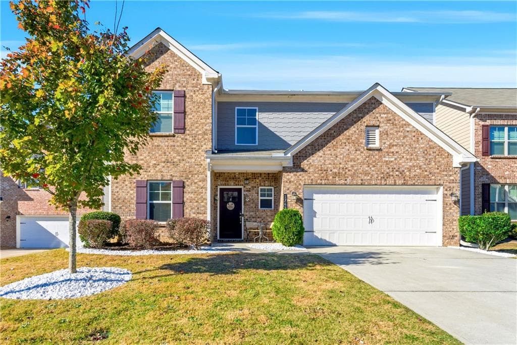 4 bedroom, 3 bathroom, 2,554 sq ft single family residence sold at 1742 Weatherbrook Circle, Lawrenceville, GA 30043