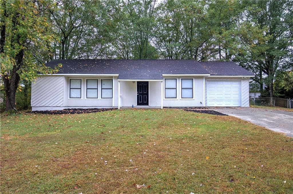 3 bedroom, 2 bathroom, 1,256 sq ft single family residence sold at 3331 Mustang Drive, Powder Springs, GA 30127