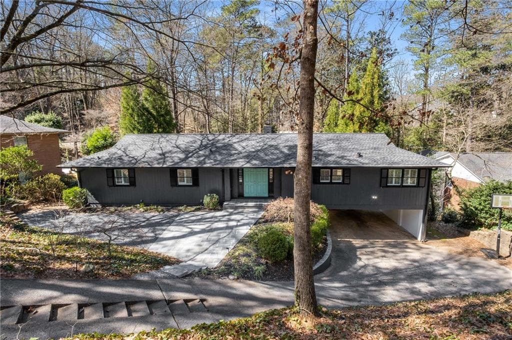 4 bedroom, 3 bathroom, 3,196 sq ft single family residence sold at 3240 Pinestream Road, Atlanta, GA 30327