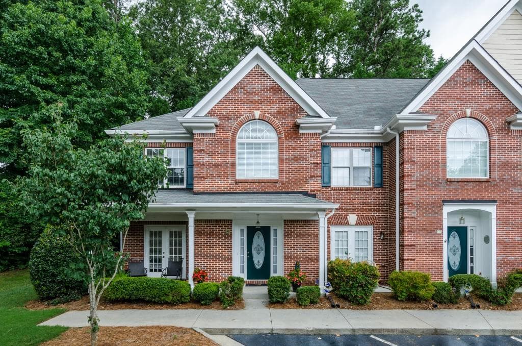 2 bedroom, 1,768 sq ft townhouse sold at 2075 Pine Tree Drive D1, Buford, GA 30518