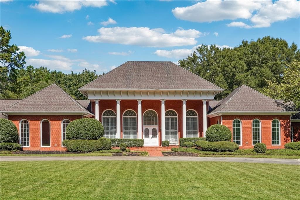 9450 RIVERCLUB Parkway, Johns Creek, GA 30097 — most recent listing photo