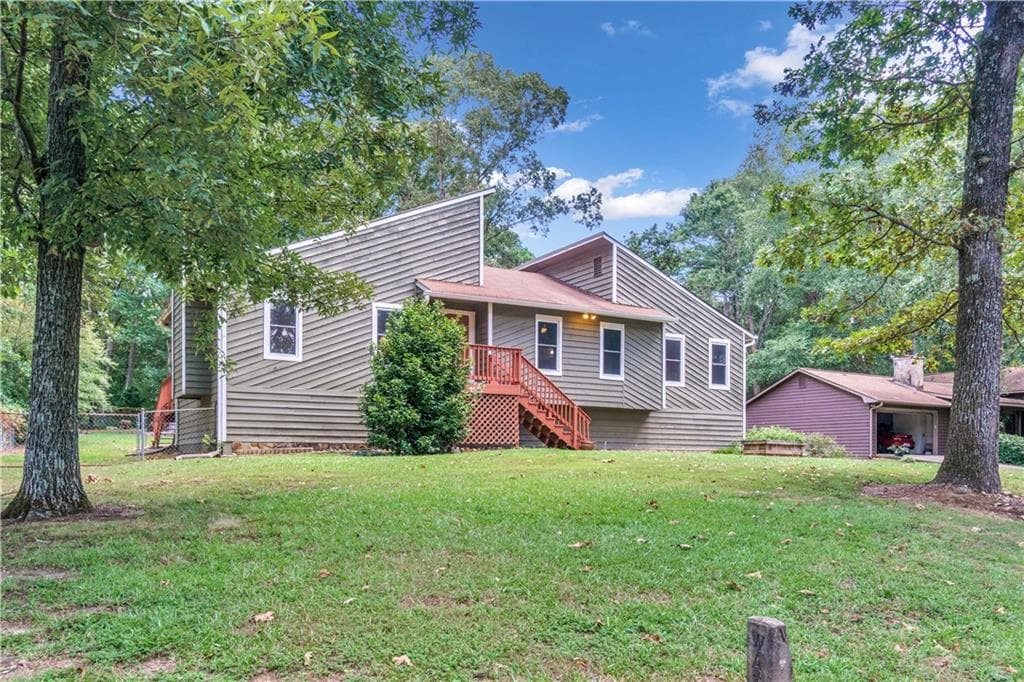3 bedroom, 2 bathroom, 2,145 sq ft single family residence sold at 1797 Kelvin Drive, Lawrenceville, GA 30043
