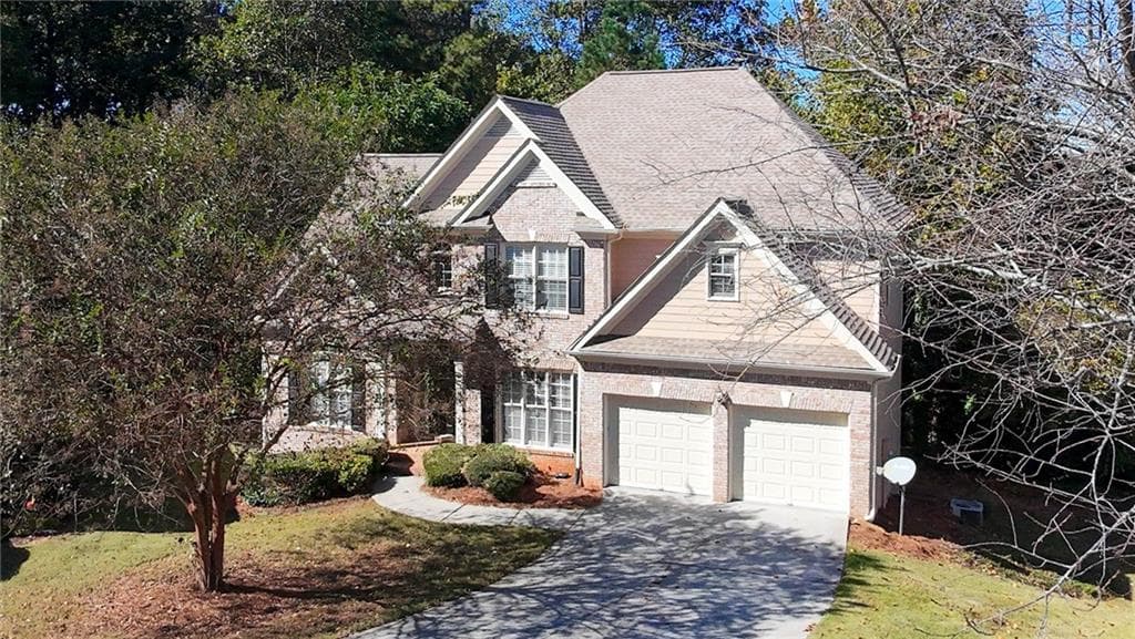 4 bedroom, 3 bathroom, 2,352 sq ft single family residence sold at 956 Chippewa Oak Drive, Dacula, GA 30019