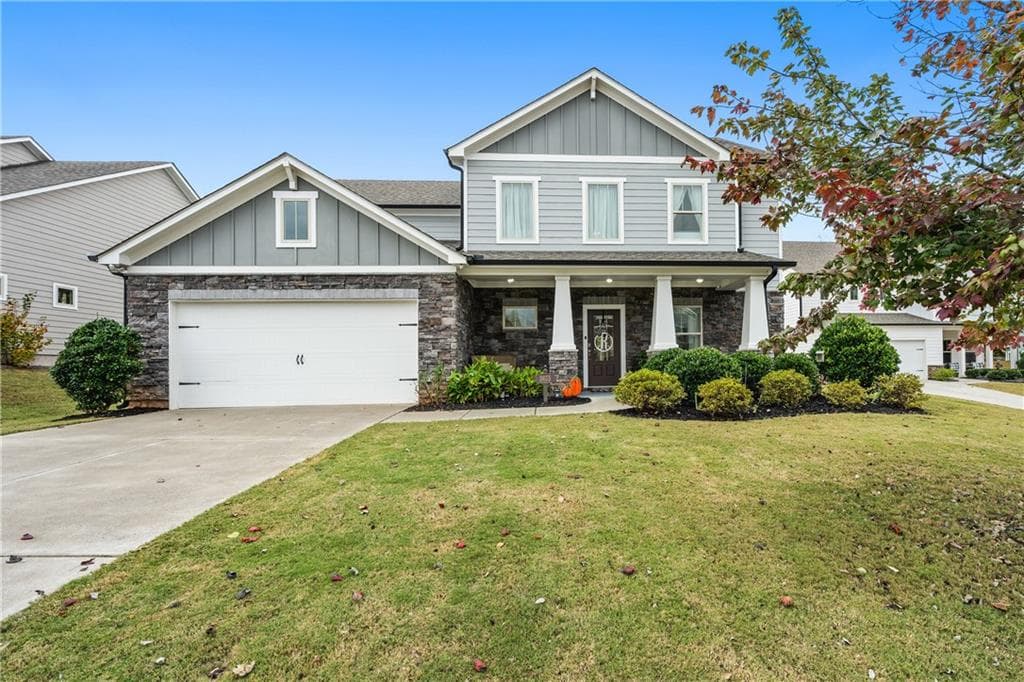 4 bedroom, 3 bathroom, 3,053 sq ft single family residence sold at 3675 Summerpoint Crossing, Cumming, GA 30028