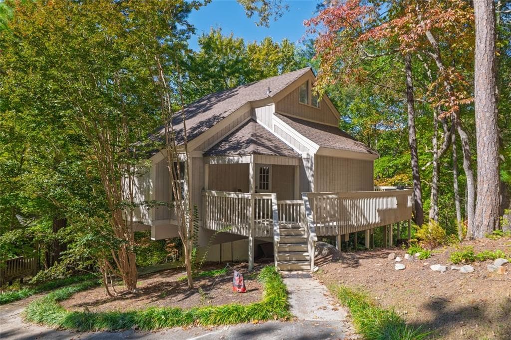 3 bedroom, 3 bathroom, 1,312 sq ft single family residence sold at 259 DACH BRUECKE GASSE, Helen, GA 30545