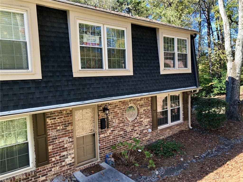 3 bedroom, 3 bathroom, 1,728 sq ft condominium sold at 2471 Northlake Court, Atlanta, GA 30345