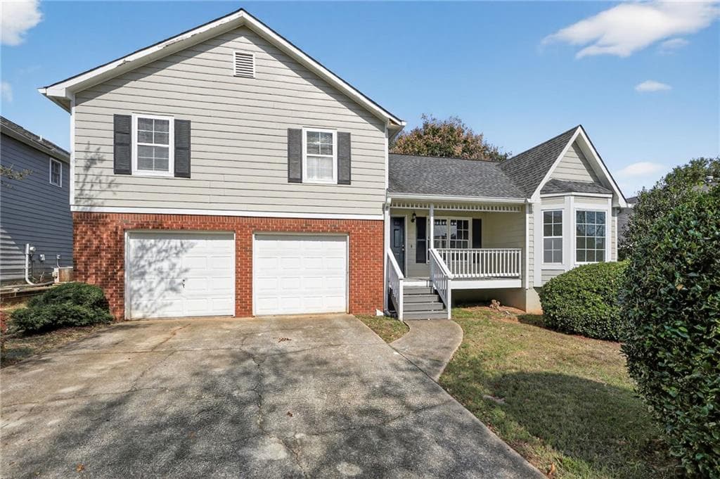 4 bedroom, 2 bathroom, 1,792 sq ft single family residence sold at 5212 Glendora Court, Powder Springs, GA 30127