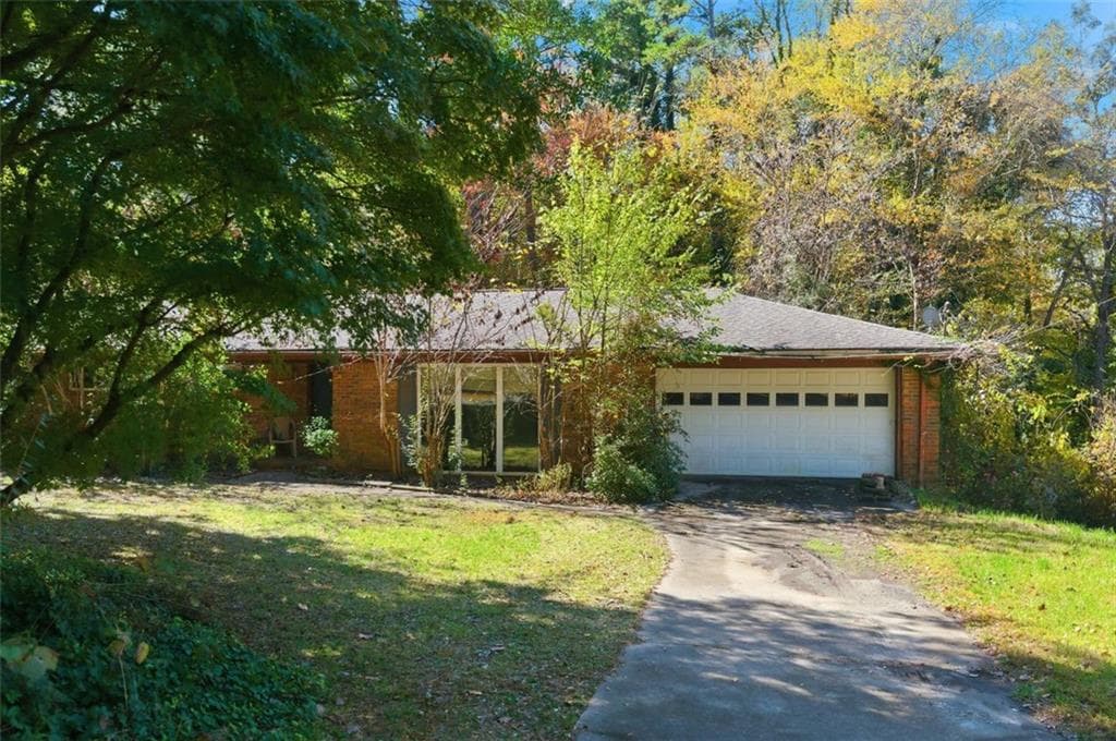 3 bedroom, 2 bathroom, 2,029 sq ft single family residence sold at 5839 Lakeshore Drive, Buford, GA 30518