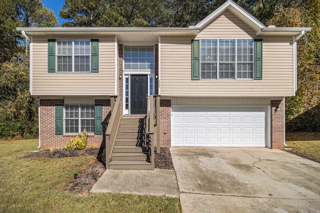 488 Barclay Court, Stone Mountain, GA 30083 — most recent listing photo
