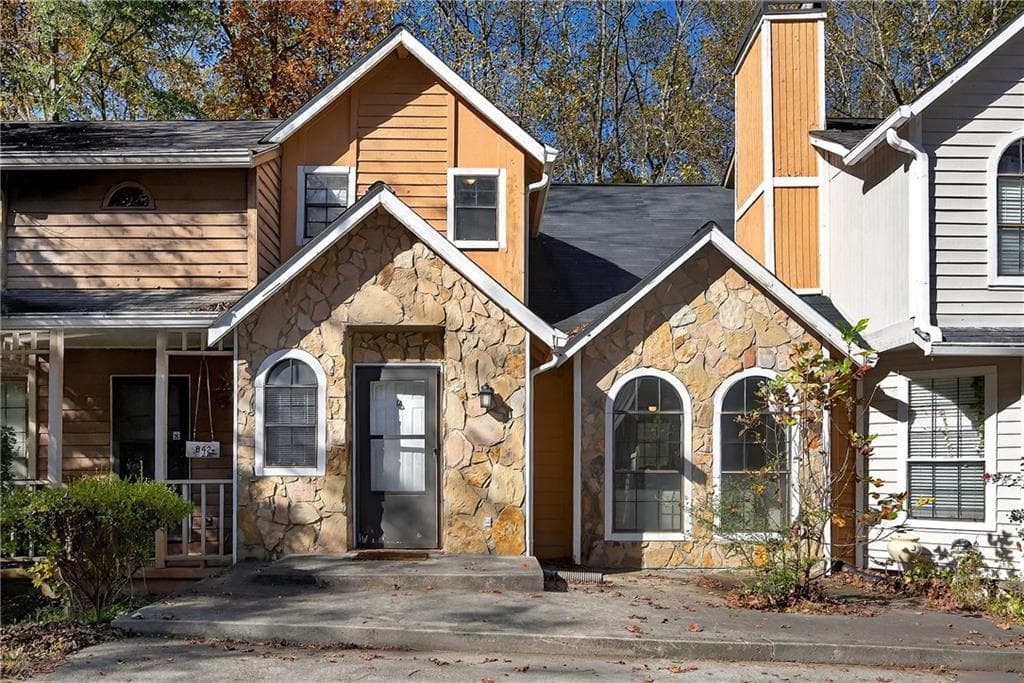 1 bedroom, 2 bathroom, 1,235 sq ft townhouse for sale at 840 Brandy Oaks Lane, Stone Mountain, GA 30088