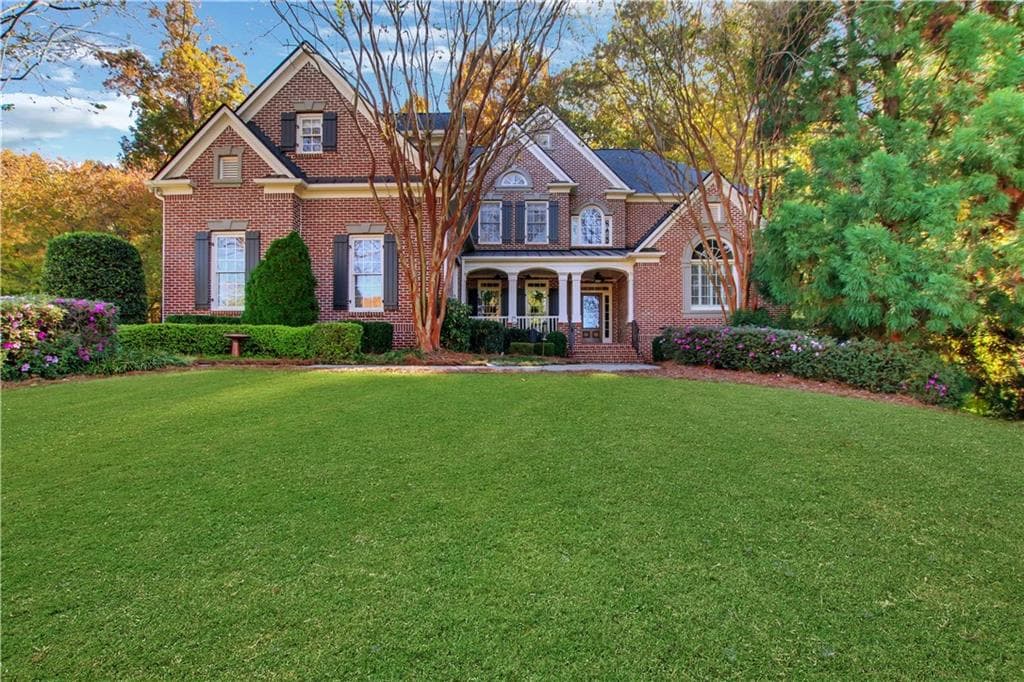 5 bedroom, 5 bathroom, 4,255 sq ft single family residence sold at 926 Kinghorn Drive, Kennesaw, GA 30152