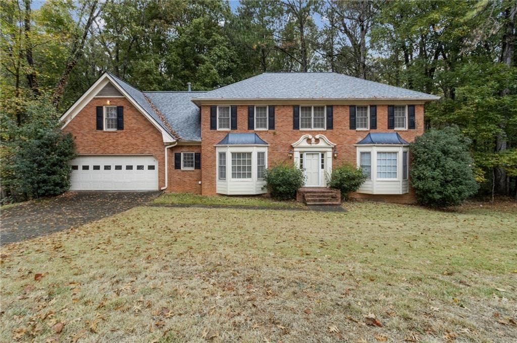 4 bedroom, 3 bathroom, 2,714 sq ft single family residence sold at 5649 Whitesburg Court, Peachtree Corners, GA 30092