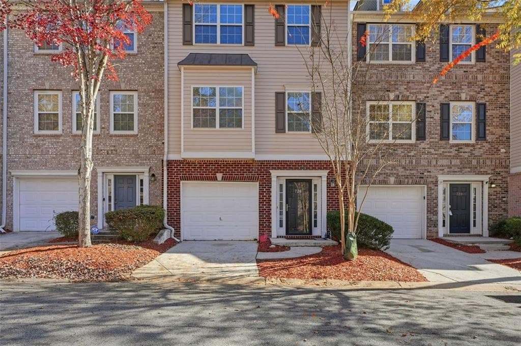 4 bedroom, 4 bathroom, 1,496 sq ft townhouse sold at 726 CELESTE Lane, Atlanta, GA 30331