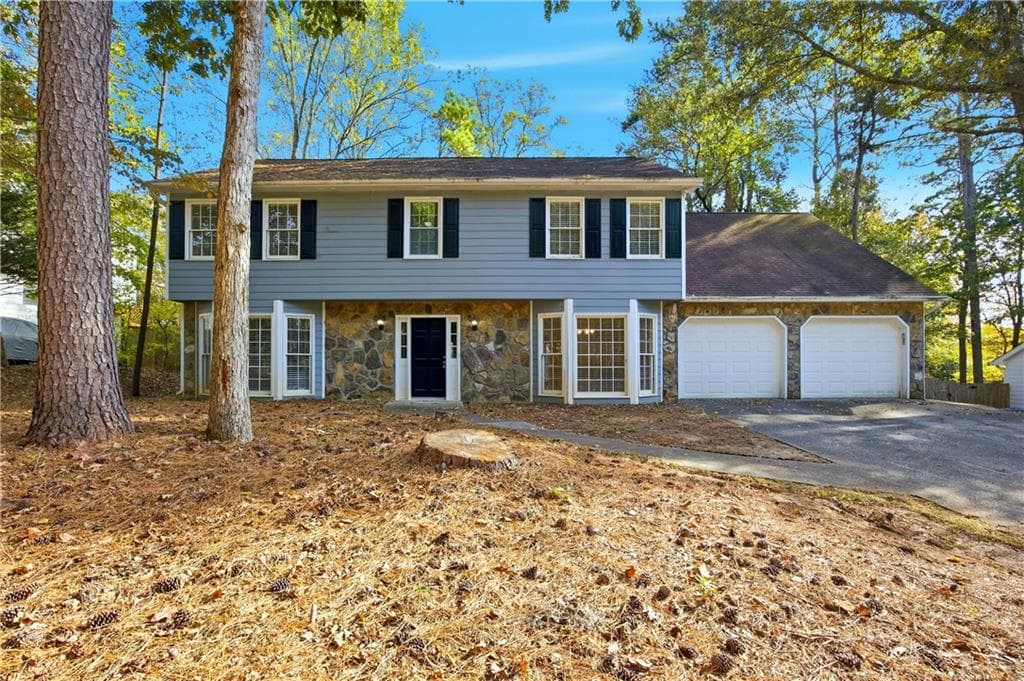 590 Ridgemont Drive, Roswell, GA 30076 — most recent listing photo