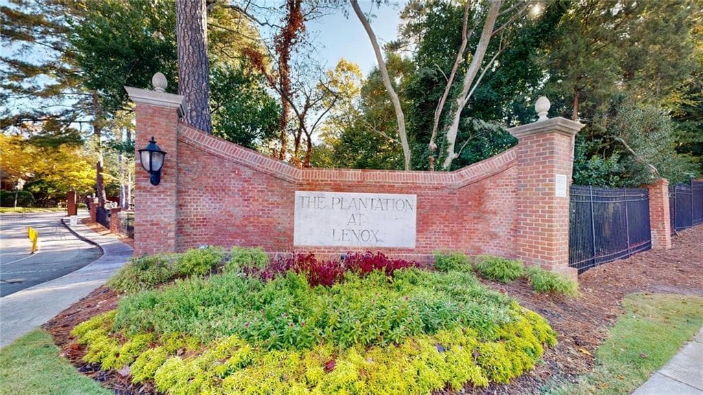 2 bedroom, 2 bathroom, 1,318 sq ft condominium for sale at 25205 Plantation Drive 205, Atlanta, GA 30324