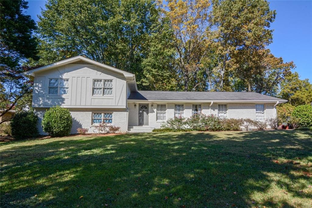 3 bedroom, 4 bathroom, 2,739 sq ft single family residence sold at 2842 Peeler Road, Dunwoody, GA 30360