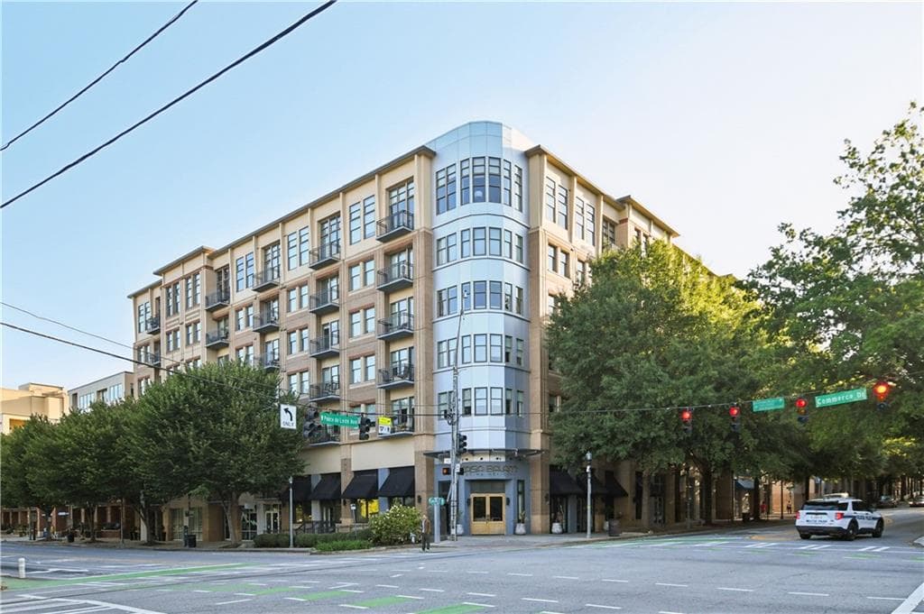 2 bedroom, 2 bathroom, 1,591 sq ft condominium sold at 201 W Ponce De Leon Avenue 505, Decatur, GA 30030