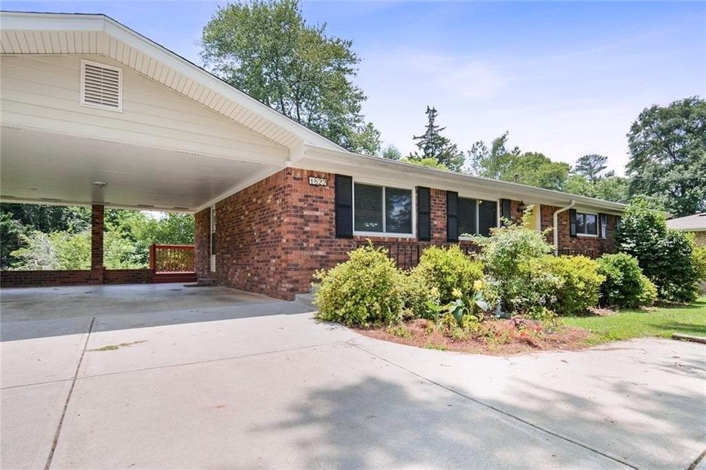 4 bedroom, 3 bathroom, 2,268 sq ft single family residence sold at 1822 HASTY Road, Marietta, GA 30062