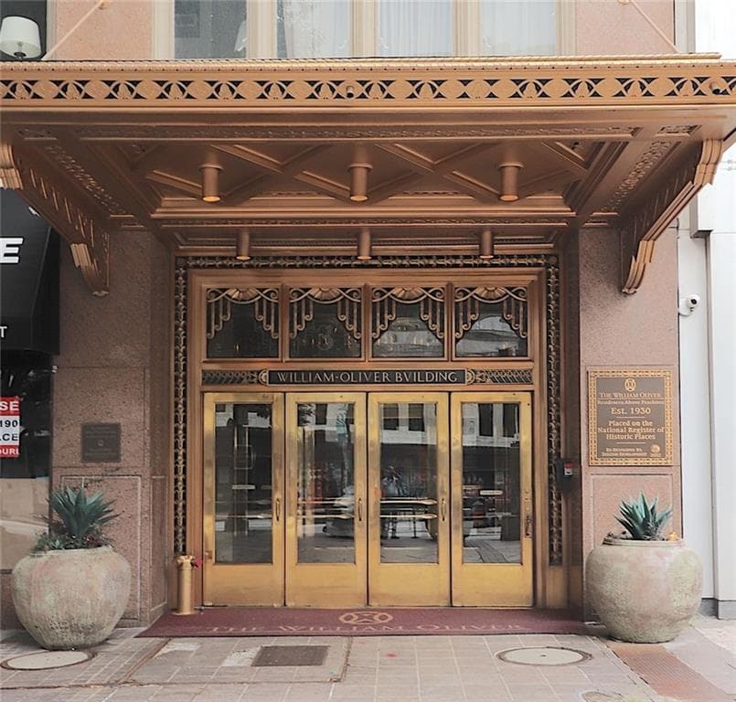 1 bedroom, 1 bathroom, 591 sq ft condominium sold at 32 PEACHTREE Street 1601, Atlanta, GA 30303