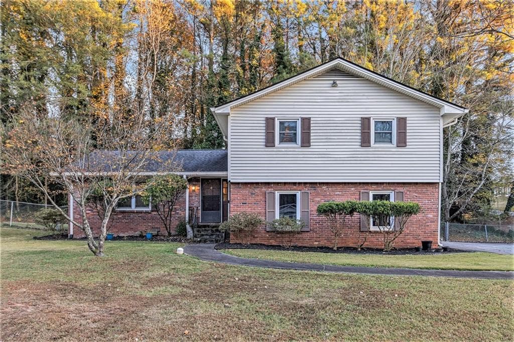 3 bedroom, 3 bathroom, 1,905 sq ft single family residence sold at 3826 Green Bay Drive, Lawrenceville, GA 30044