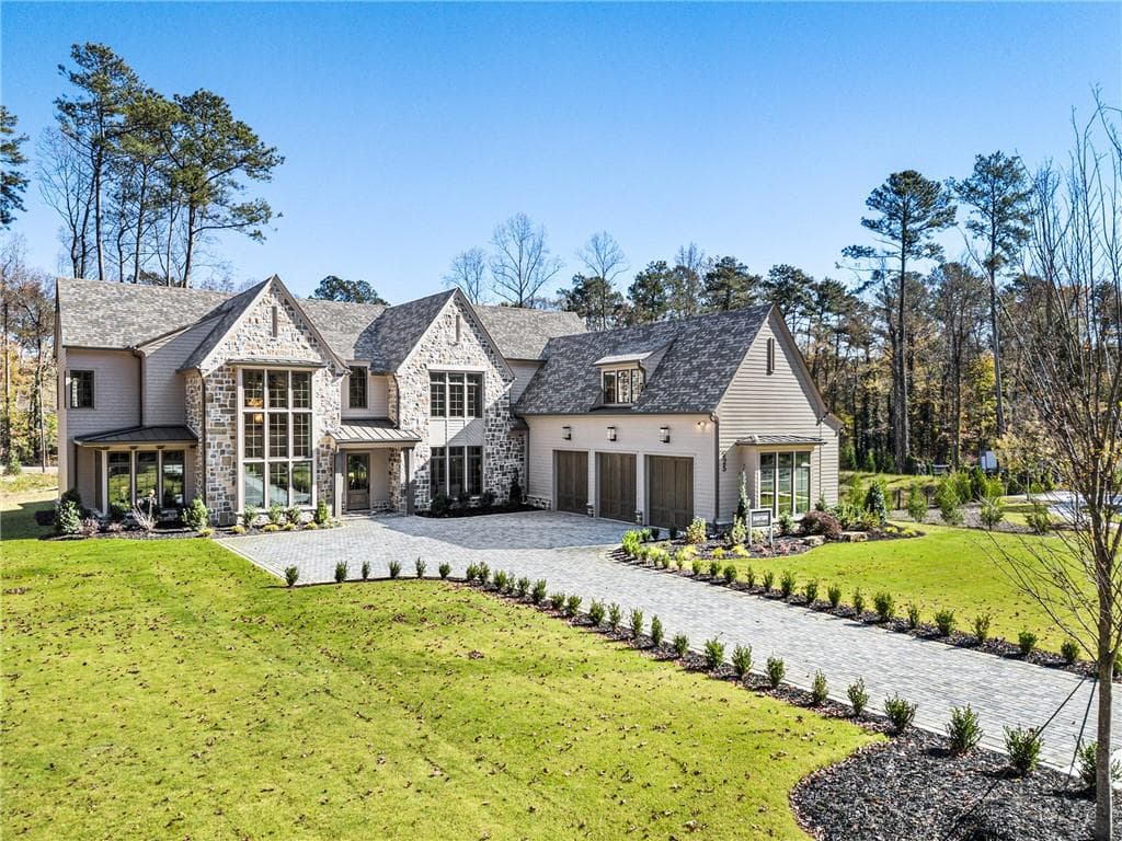 225 Maison Ct, Roswell, GA 30076 — most recent listing photo