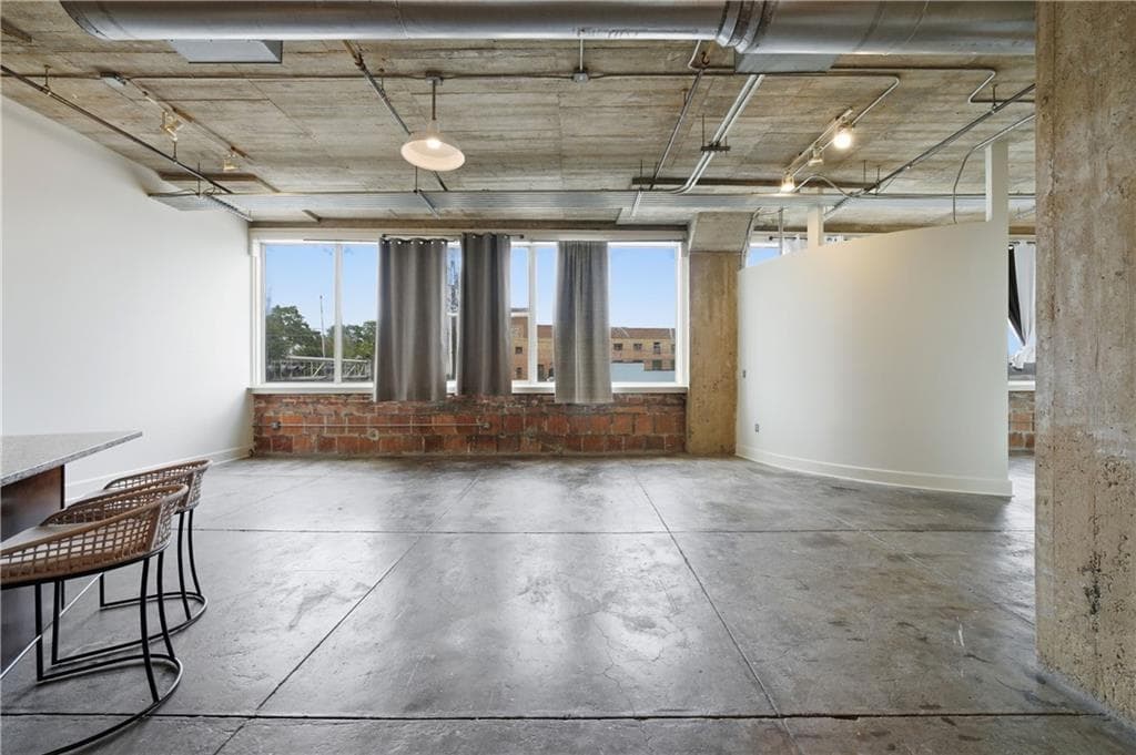1 bedroom, 1 bathroom, 1,149 sq ft townhouse for sale at 505 Whitehall Street 204, Atlanta, GA 30303