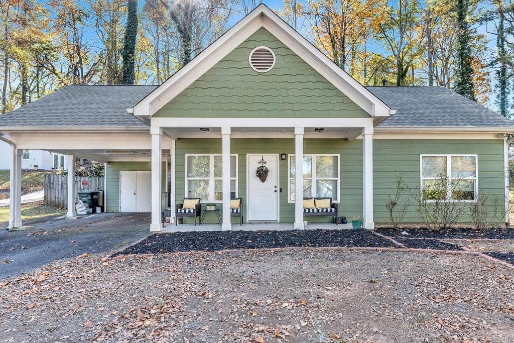 3 bedroom, 3 bathroom, 1,321 sq ft single family residence sold at 99 Griggs Street, Marietta, GA 30064
