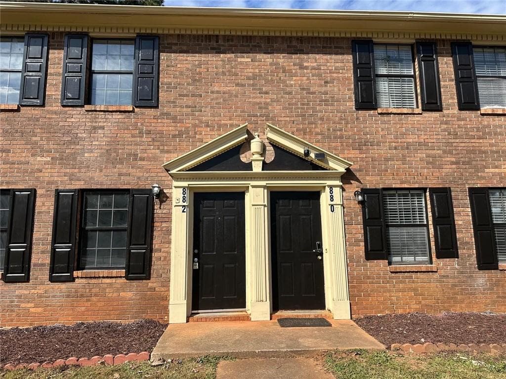duplex sold at 880 Five Forks Trickum Road, Lawrenceville, GA 30046