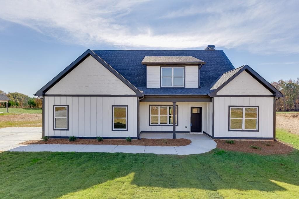 4 bedroom, 3 bathroom, 2,460 sq ft single family residence sold at 102 Creek Stone Drive, Hartwell, GA 30643