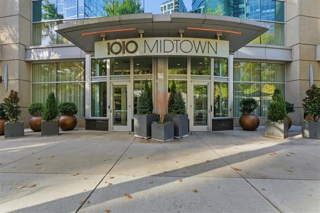 2 bedroom, 3 bathroom, 1,505 sq ft condominium sold at 1080 PEACHTREE Street 2603, Atlanta, GA 30309