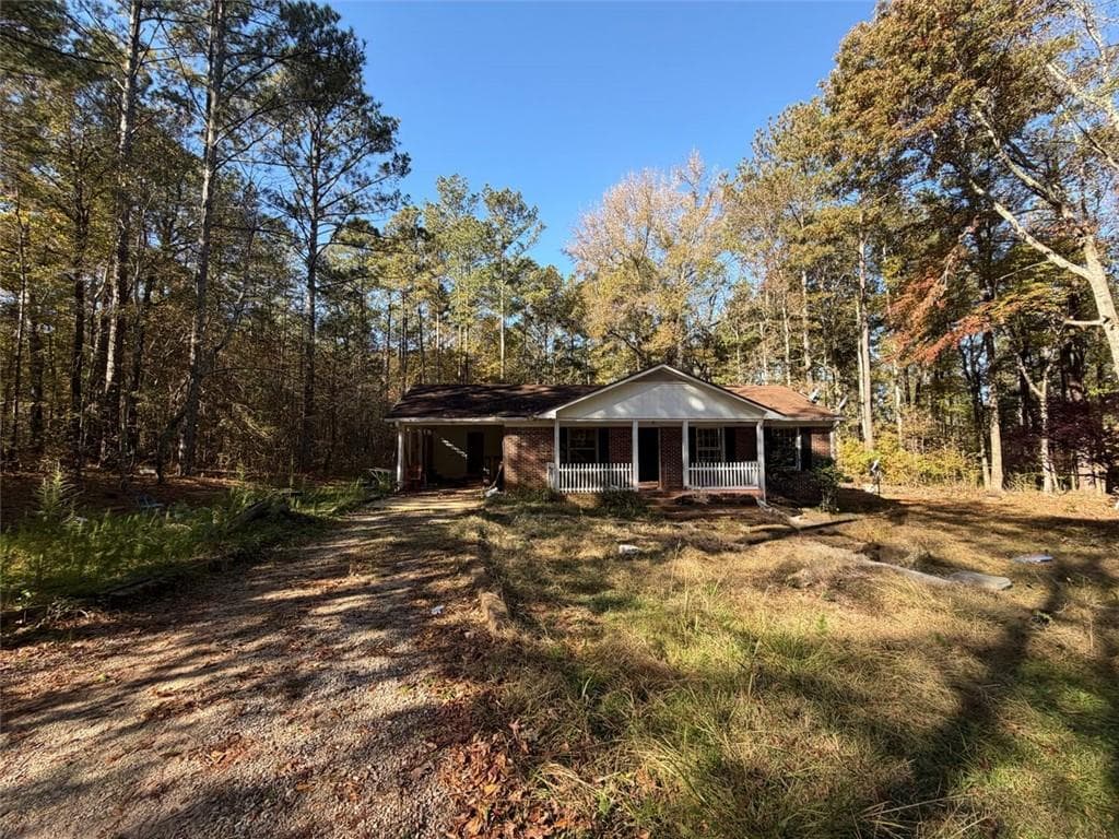 3 bedroom, 2 bathroom single family residence sold at 2491 FEARS Road, Madison, GA 30650