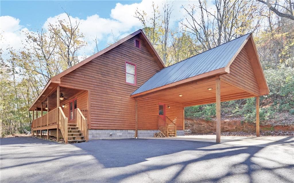 1056 Sweetwater Drive, Clarkesville, GA 30523 — most recent listing photo