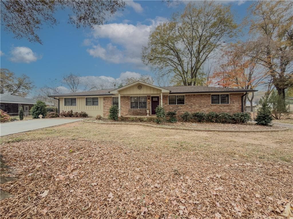 220 Dogwood Drive, Cartersville, GA 30120 — most recent listing photo