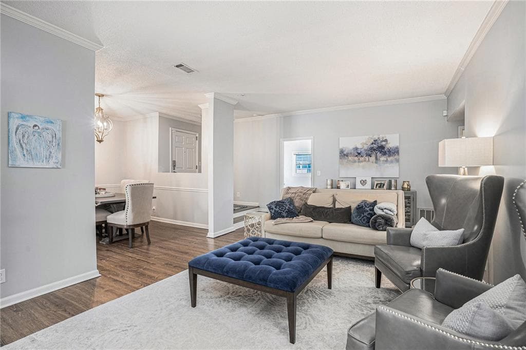 5245 Chemin De Vie, Atlanta, GA 30342 — most recent listing photo